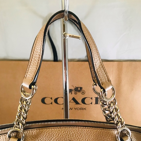 Coach Bag with key fobs - Picture 10 of 15